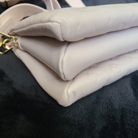 Louis Vuitton Coussin PM Fall In Love Pink Monogram Chain Shoulder Crossbody Bag - Picture 8 of 14